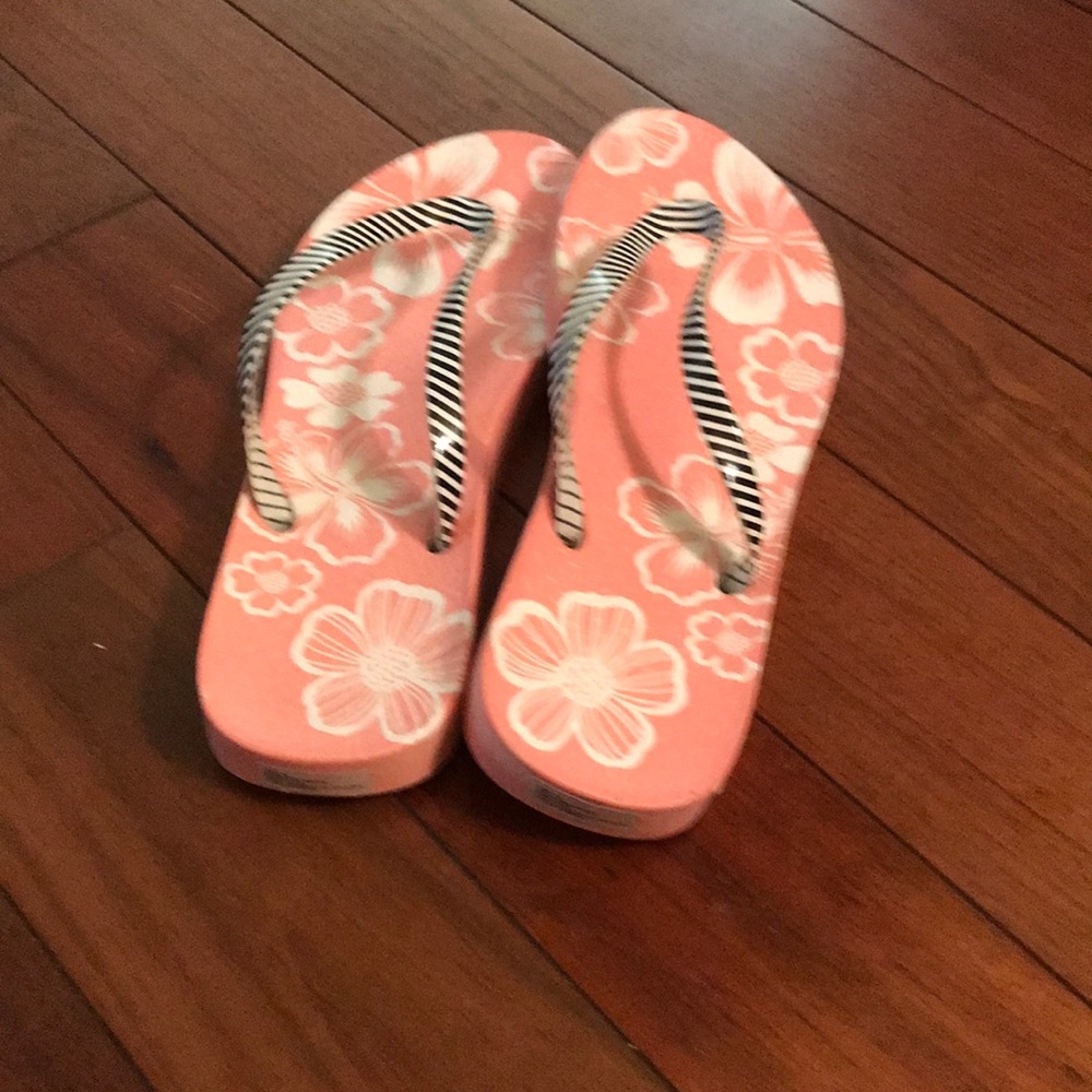 Flip-flops - Picture 2 of 3